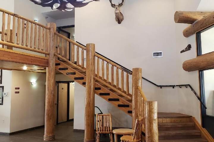Cody Legacy Inn & Suites