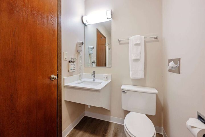 Super 8 by Wyndham Superior WI