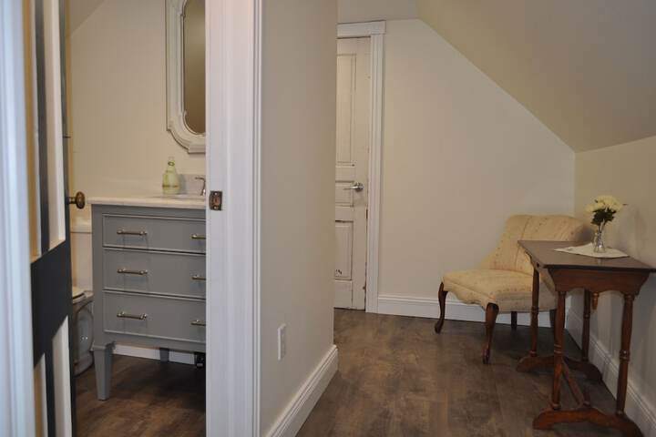 Room 47 of 118