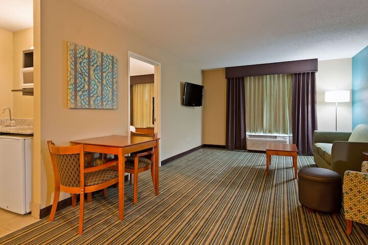 Best Western Plus Menomonie Inn & Suites