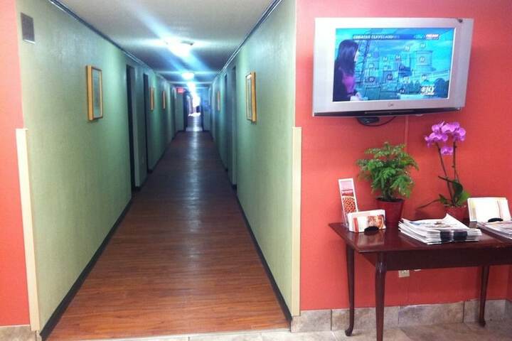 Days Inn by Wyndham Cleveland Lakewood