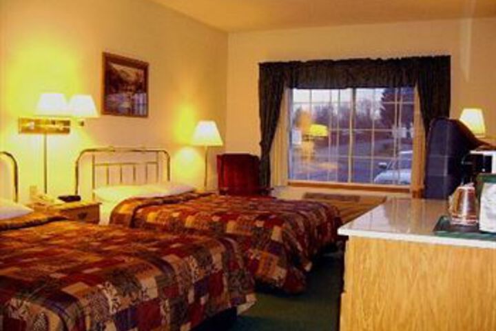 Norwood Inn and Suites