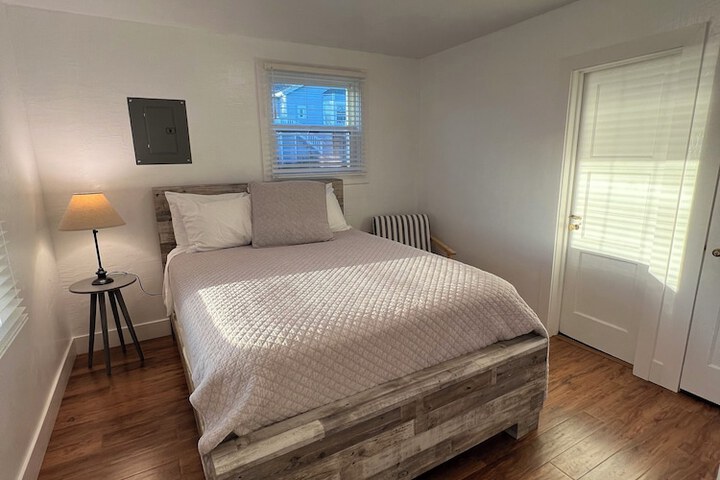 Room 18 of 32