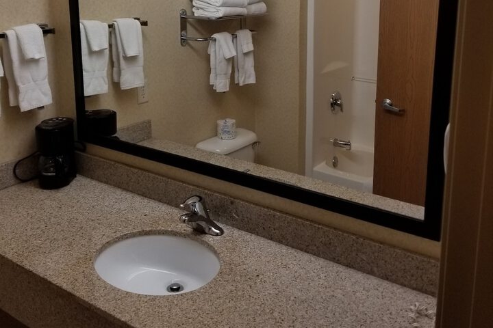 Room 32 of 46