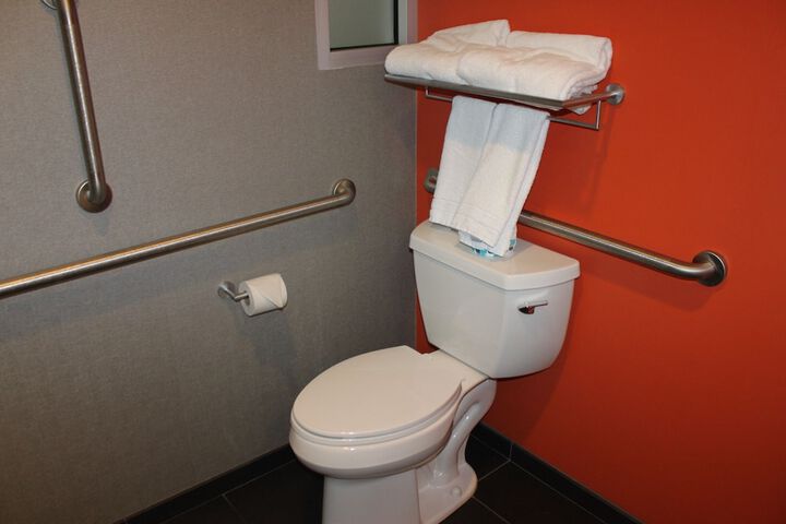 Room 45 of 110