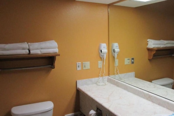 Room 9 of 44