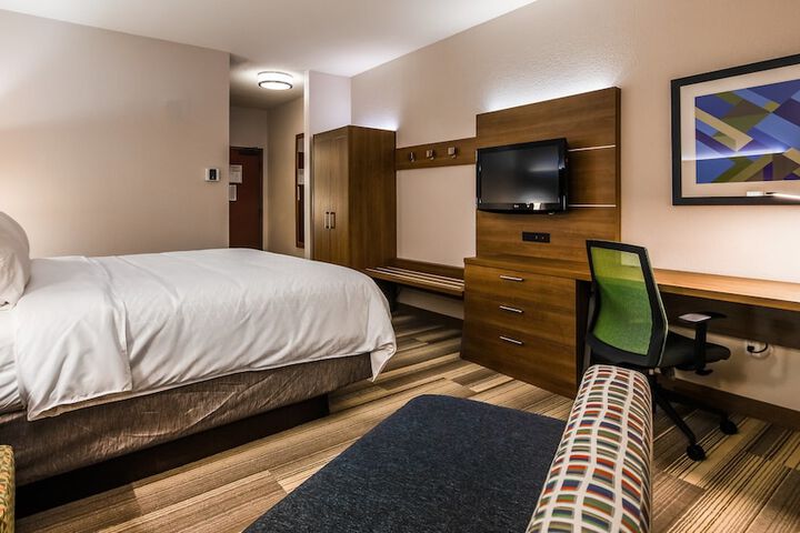 Room 20 of 33