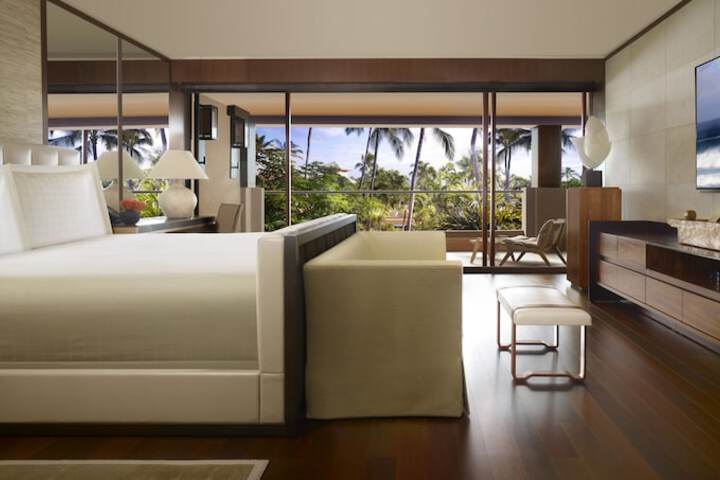 Four Seasons Resort Lanai