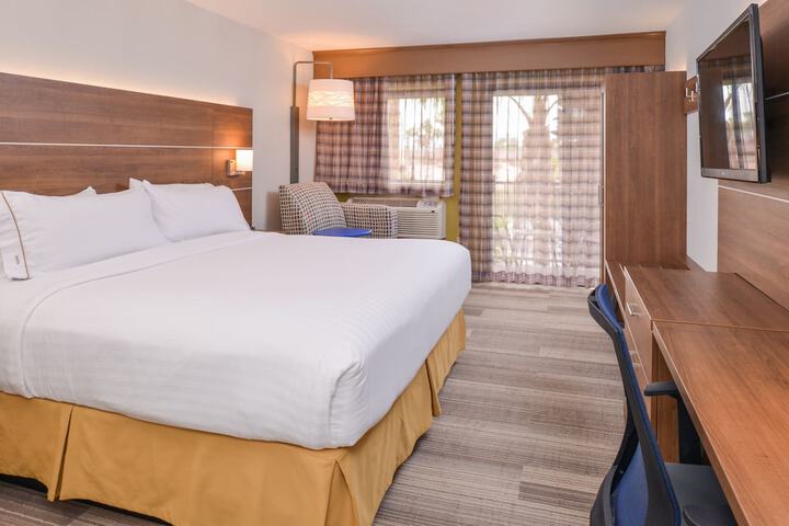 Room 40 of 58