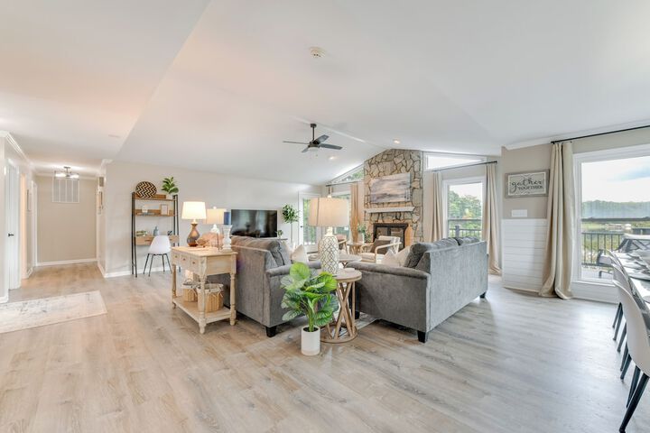 Lakefront Sherrills Ford Haven w / Boat Dock!