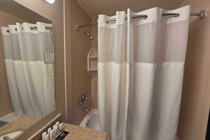 Ramada by Wyndham Tukwila Southcenter