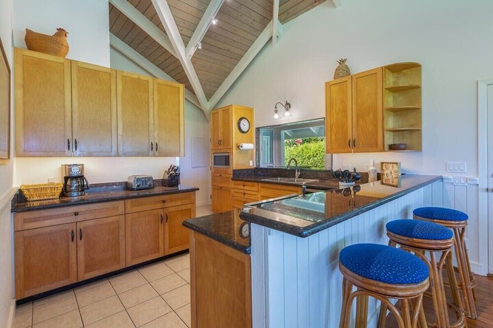 Makana Nui 3 Bedroom Home by RedAwning