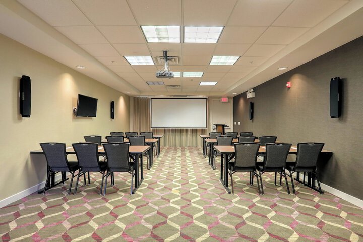 Residence Inn Woodbridge Edison / Raritan Center
