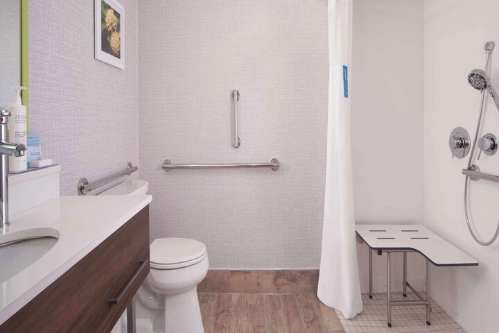 Room 26 of 36