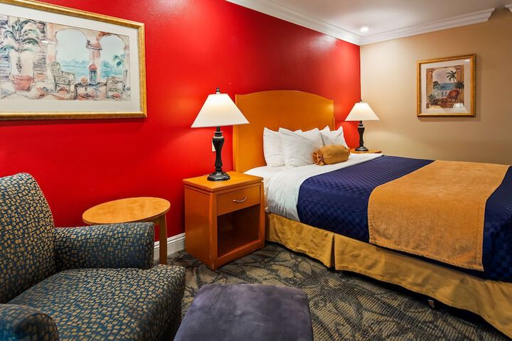 Room 22 of 32