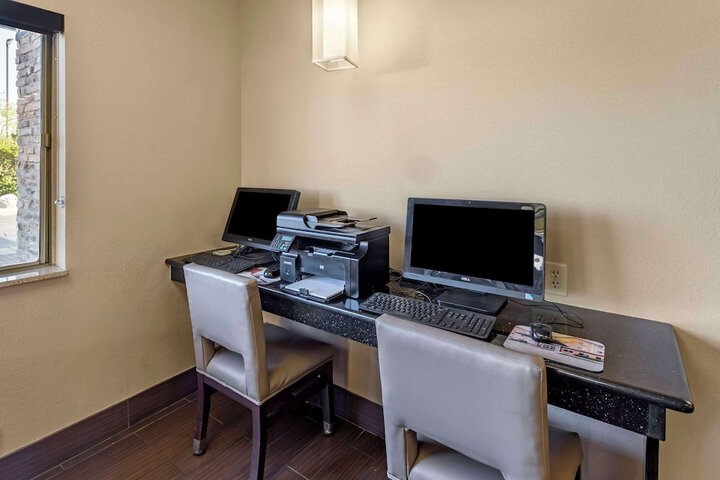 Comfort Inn Gurnee near Six Flags