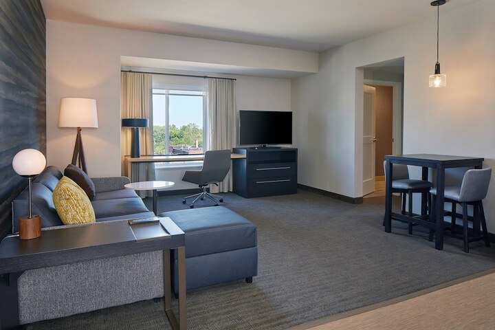 Room 51 of 63