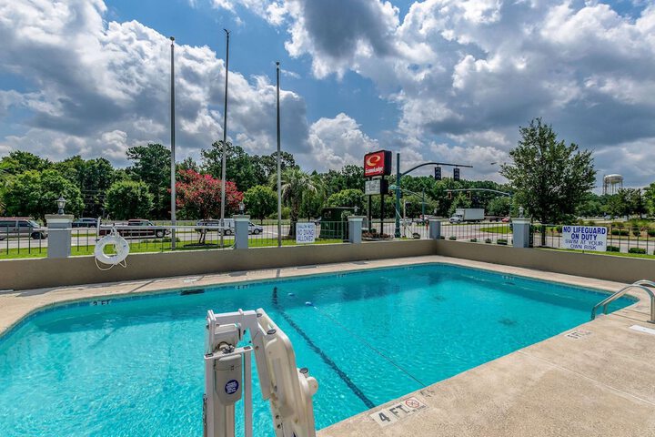 Pool 6 of 29