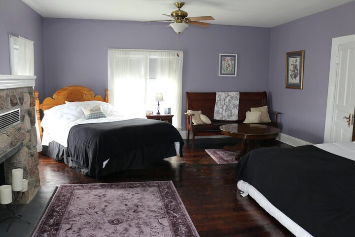 Room 9 of 14