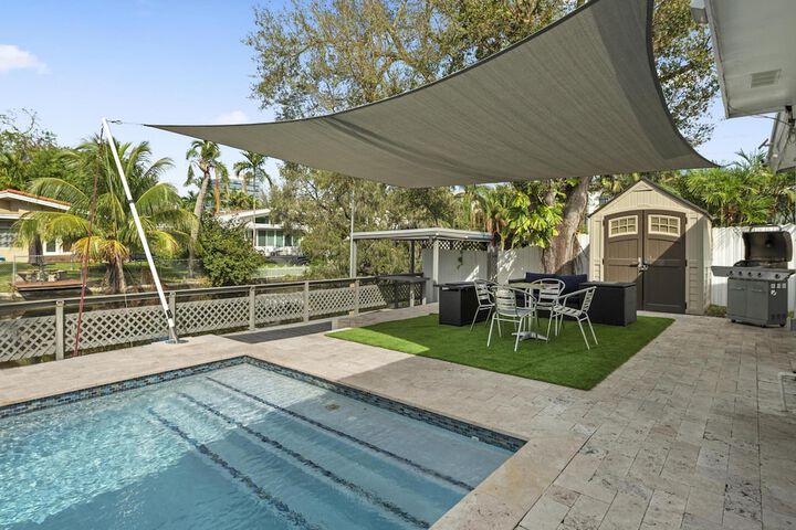Stylish Aventura Home With Pool on Intercostal