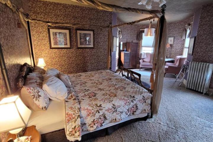 Ruby Manor Bed & Breakfast
