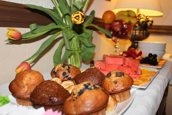 Breakfast/Coffee Service 19 of 22