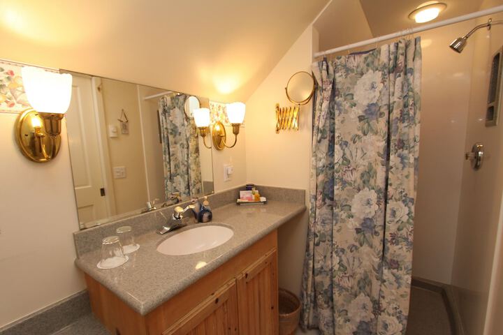 Joshua Grindle Inn