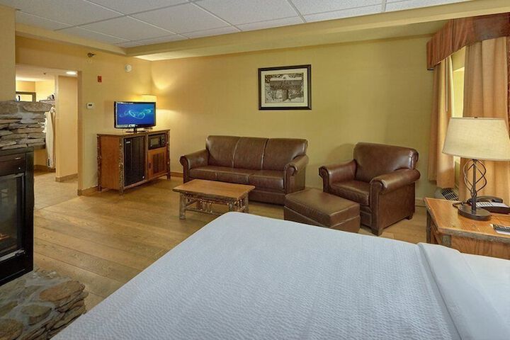 Room 9 of 42