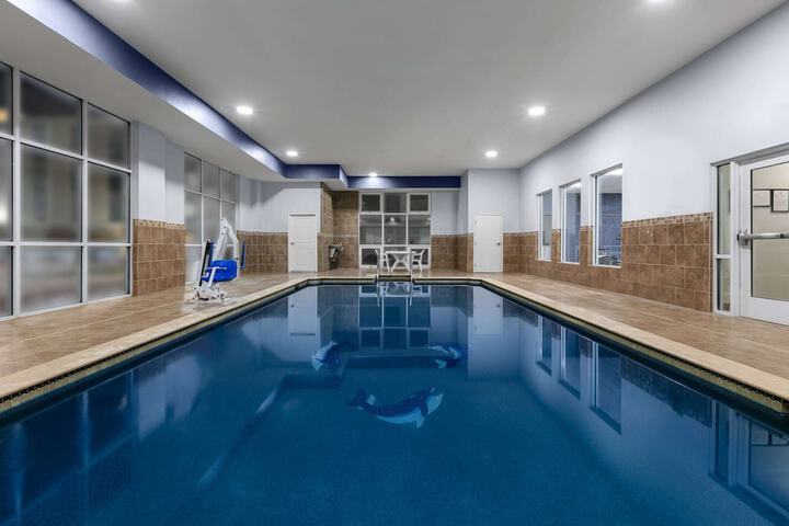 Pool 4 of 30