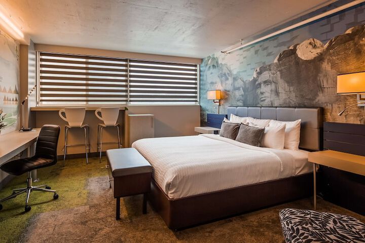 The Rushmore Hotel & Suites BW Premier Collection