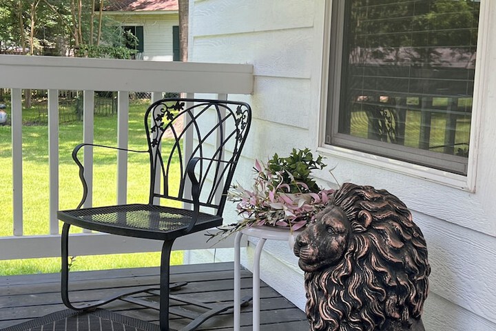 Benefield House Bed & Breakfast