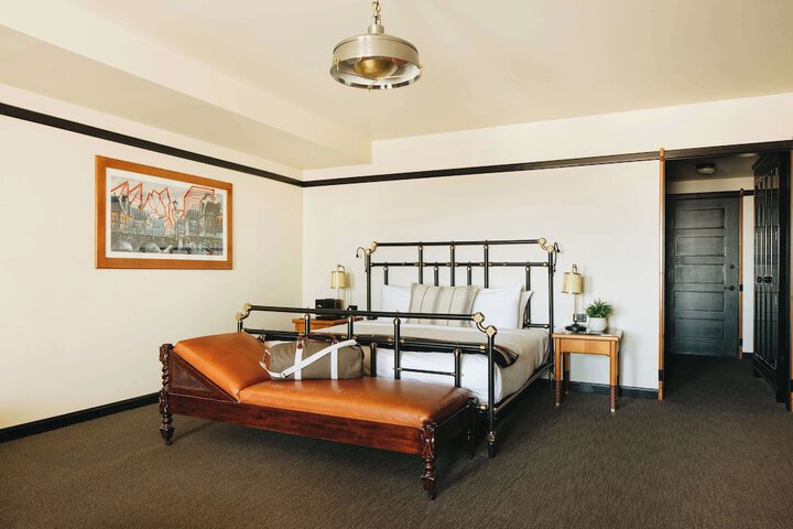 Room 29 of 95