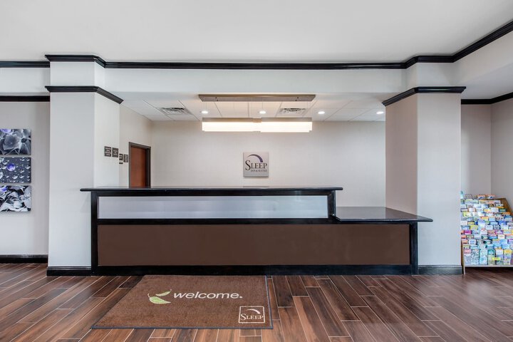 Hotel Interior 4 of 33