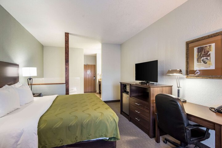 Quality Inn & Suites Pueblo West
