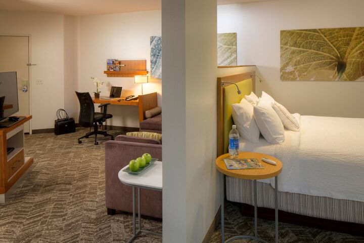 Room 20 of 28