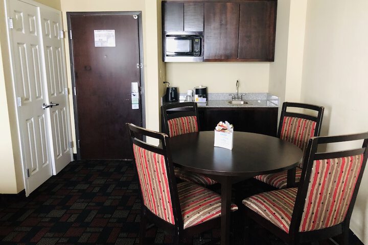 Wingate by Wyndham Lake Charles Casino Area