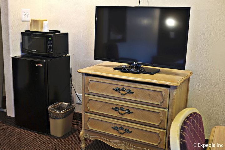 Room 115 of 131