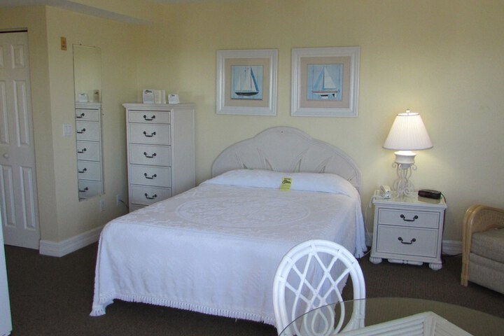 Edison Beach House