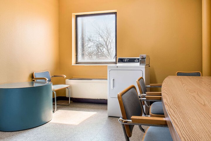 Room 18 of 31