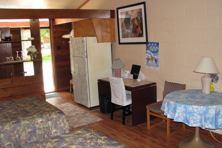 Room 15 of 48