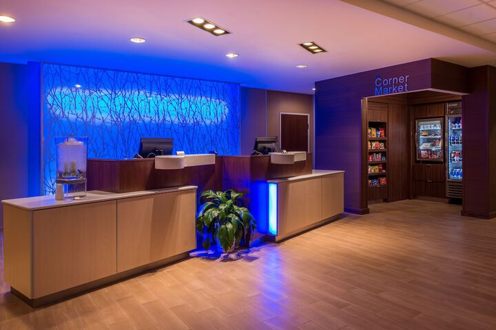 Fairfield Inn & Suites St. Louis Westport
