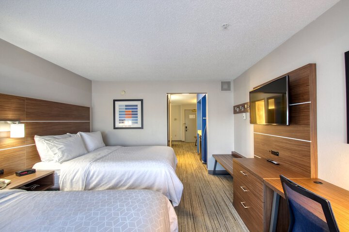 Room 34 of 81
