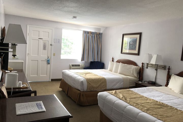 Travelodge by Wyndham Cape Cod Area