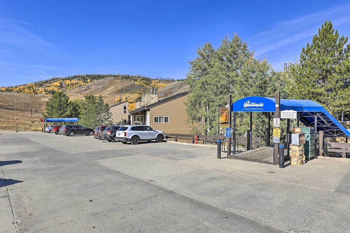 Ski-in / ski-out Granby Ranch Escape With Balcony!