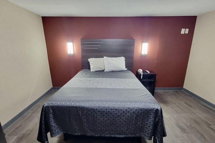 Budget Inn & Suites