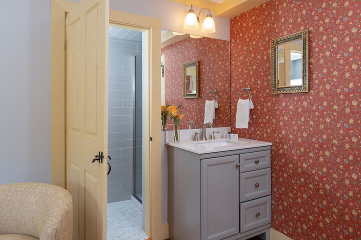 Waldo Emerson Inn