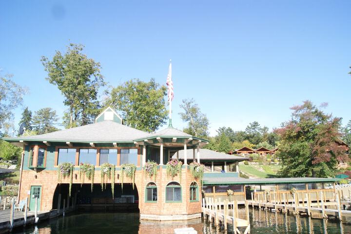 Lodges at Cresthaven
