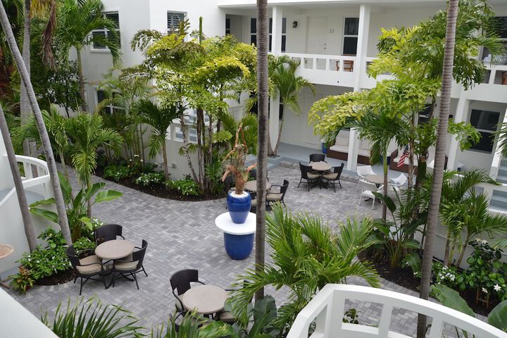 Hotel Exterior 50 of 50