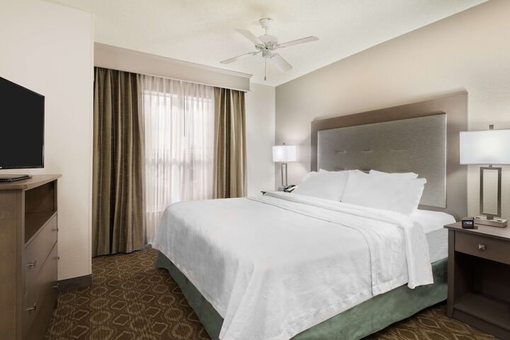 Room 11 of 26