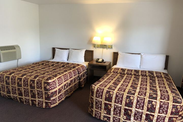 Room 13 of 34
